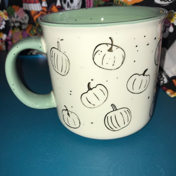 NEW! Extra wide Halloween pumpkin Meritage mug - Picture 2 of 8